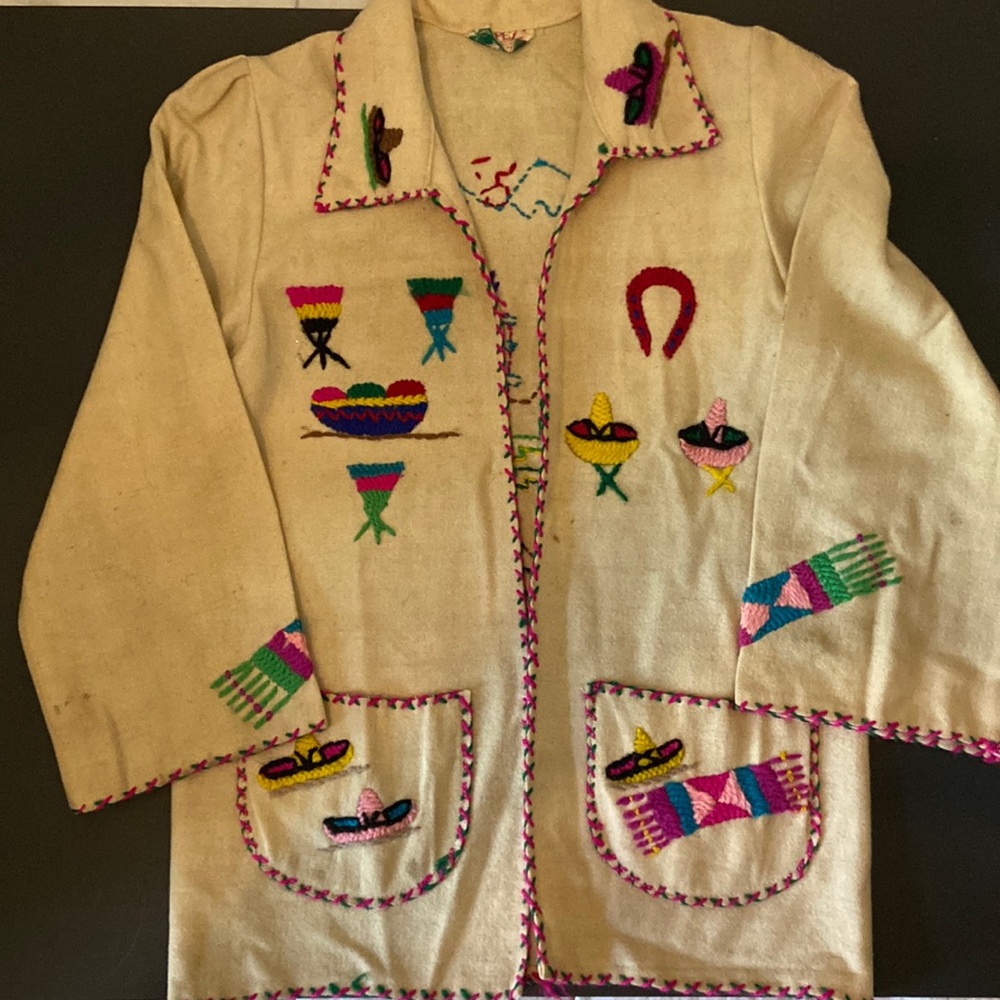 Vintage Lopez Cream Wool Jacket Embroidered Mexican Folks Images Junior sz L?